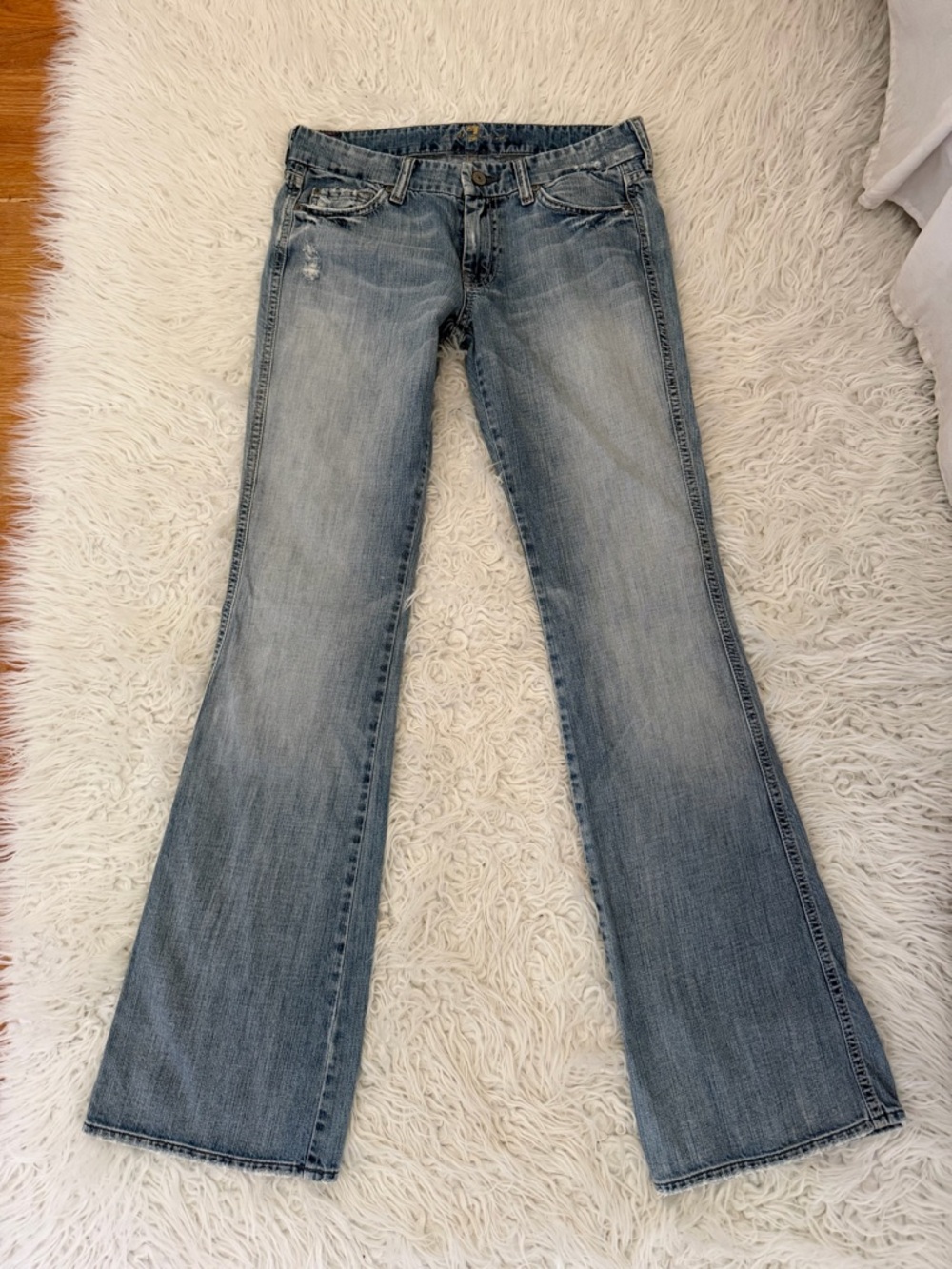 Seven 7 For All Mankind A pocket Flared Jeans size 27 (might fit 26)